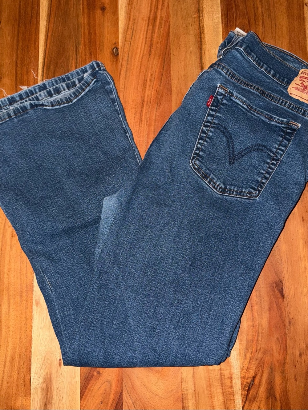 Levi's Women's Blue Denim Jeans size 22M #517